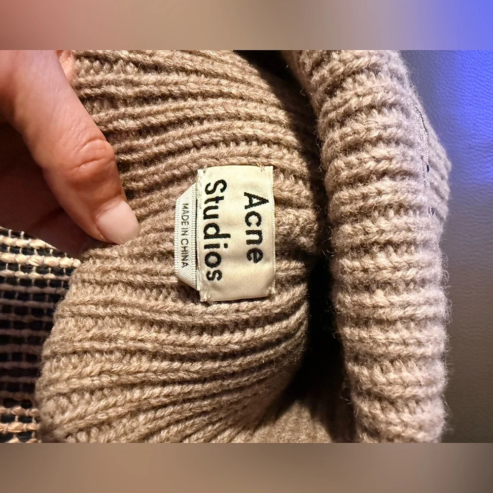 Acne Studios Pansy Face Wool Beanie in Mocha one size work once - Picture 3 of 4